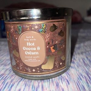 3/$50 NWT Bath And Body Works candle Hot Cocoa and Cream